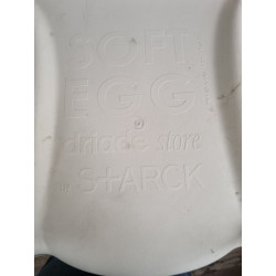 5 chaises empilable Dirade Soft Egg by Philippe Starck