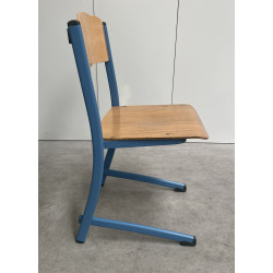 Lot de 52 chaises appui sur table