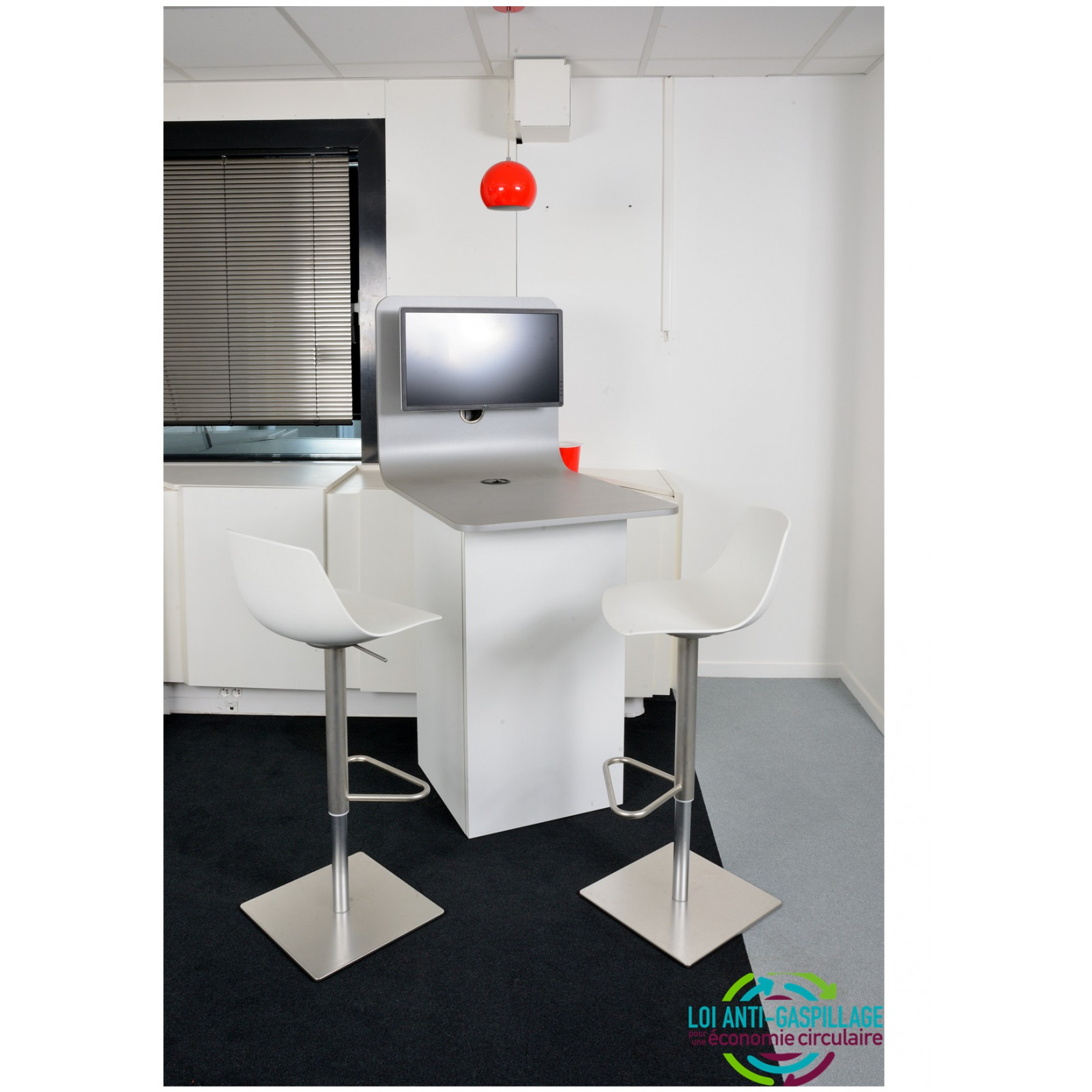 Table haute réunion Visioconférence multimedia coworking réemploie occasion pas cher promo éligible Agec